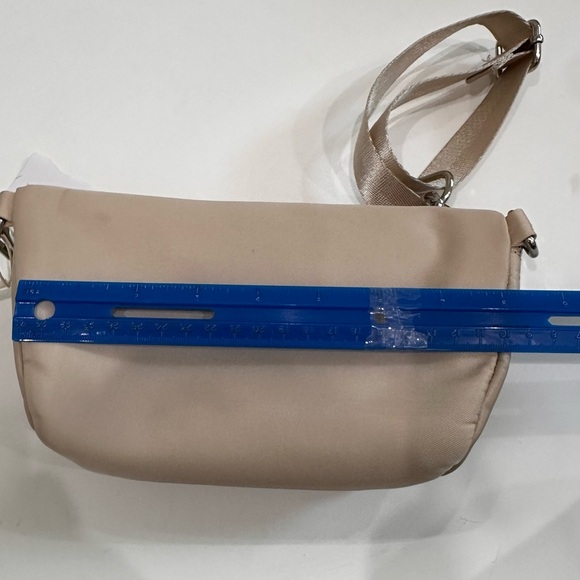 🤎Bershka Shoulder Bag - Tan (NWT)🤎 - Picture 4 of 11